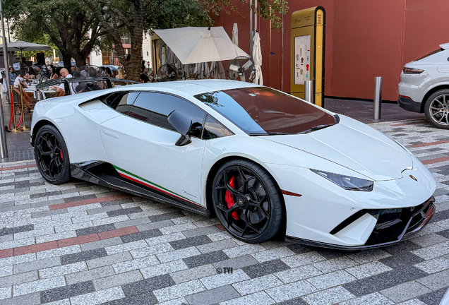Lamborghini Huracán LP640-4 Performante