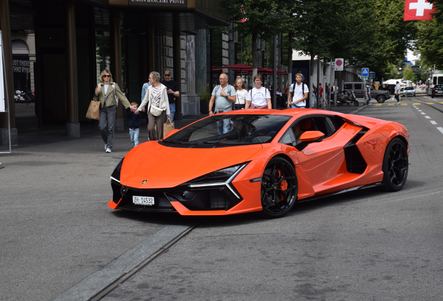 Lamborghini Revuelto