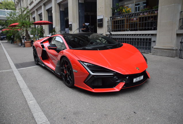 Lamborghini Revuelto