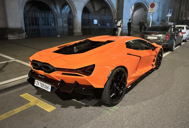 Lamborghini Revuelto