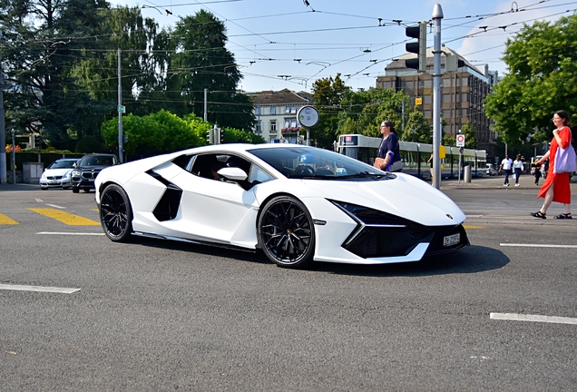 Lamborghini Revuelto