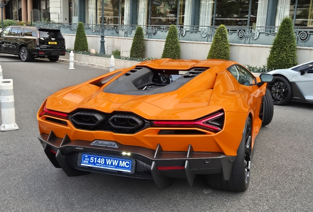 Lamborghini Revuelto