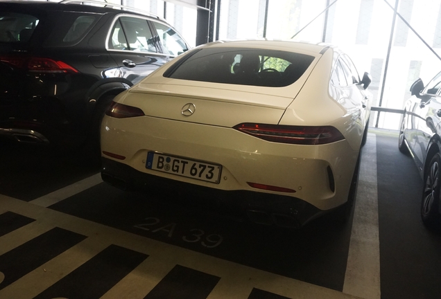 Mercedes-AMG GT 63 S X290