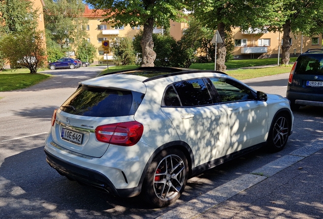 Mercedes-Benz GLA 45 AMG X156