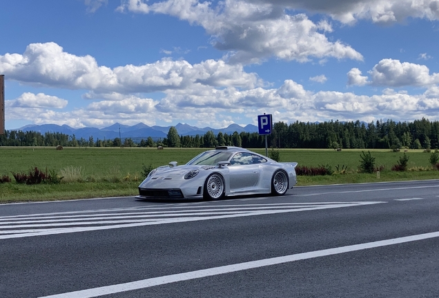 Porsche 992 Carrera S MkI Carbonerre Project GT1 Manta