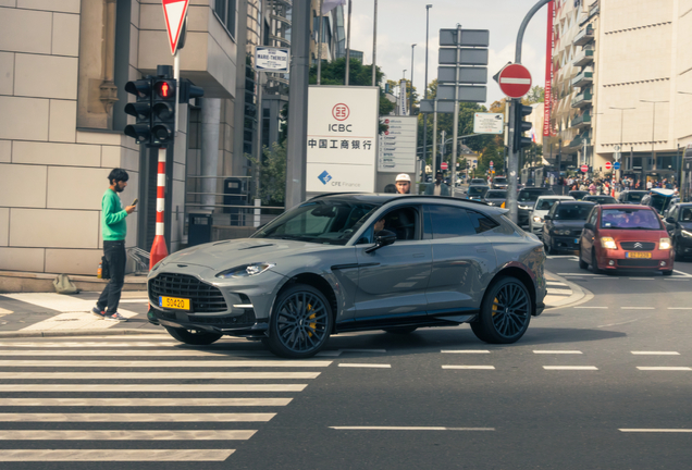 Aston Martin DBX707
