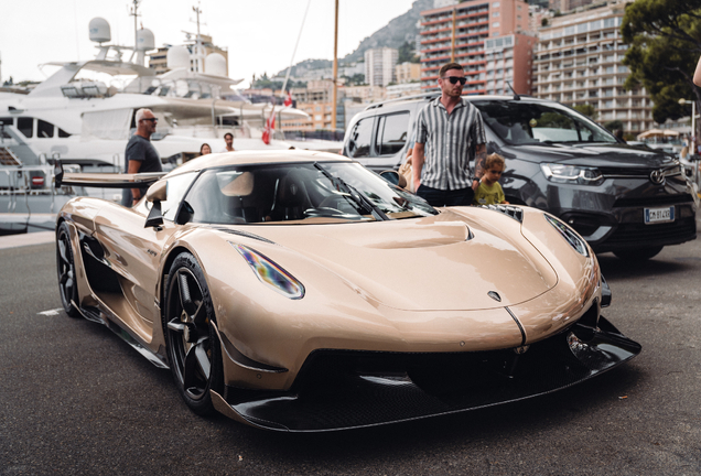 Koenigsegg Jesko Attack