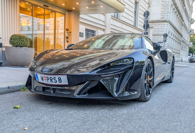 McLaren Artura Spider