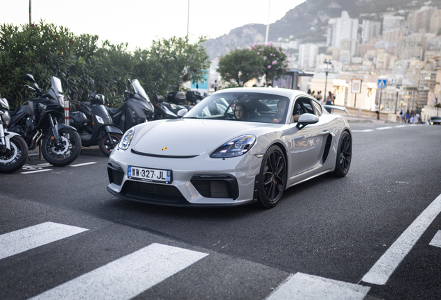 Porsche 718 Cayman GT4