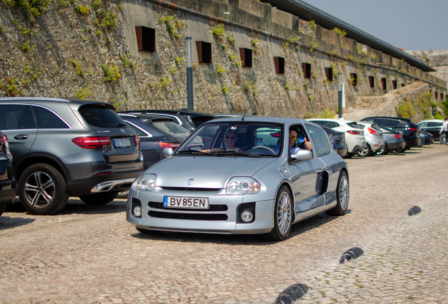 Renault Clio V6