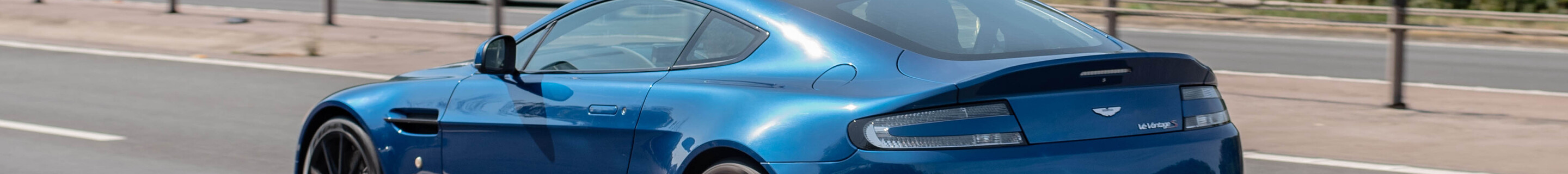 Aston Martin V12 Vantage S