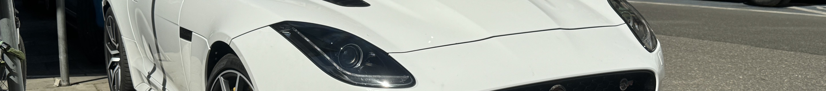 Jaguar F-TYPE SVR Coupé