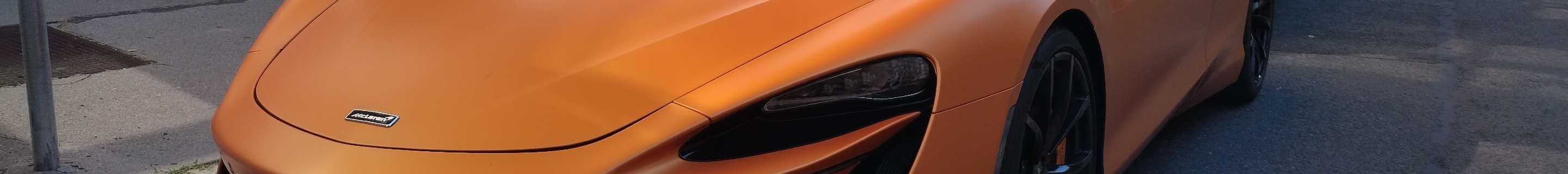 McLaren Artura Spider