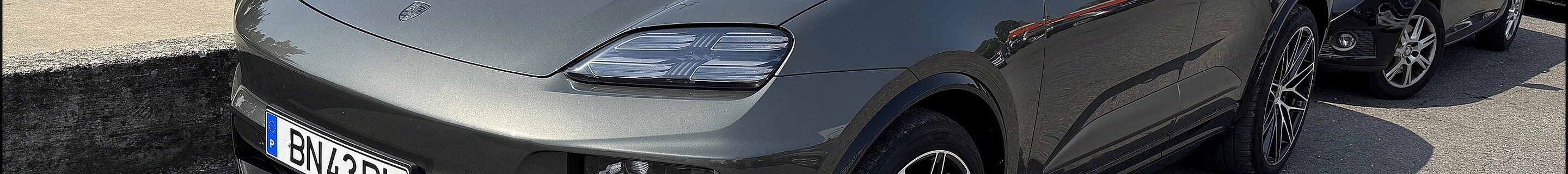 Porsche Macan EV Turbo