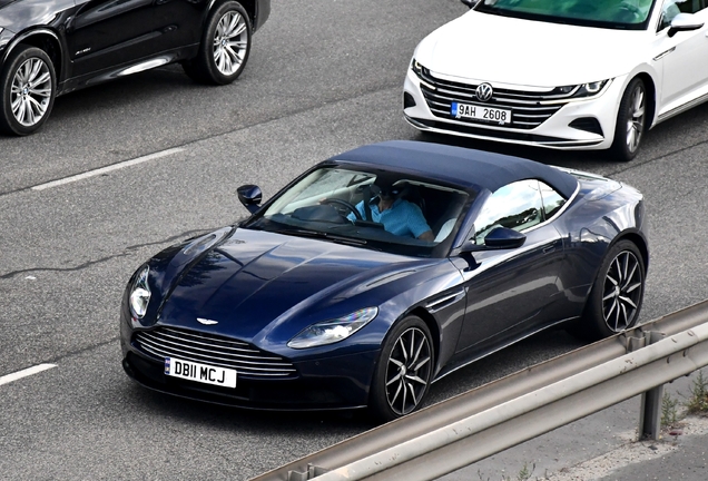 Aston Martin DB11 V8 Volante