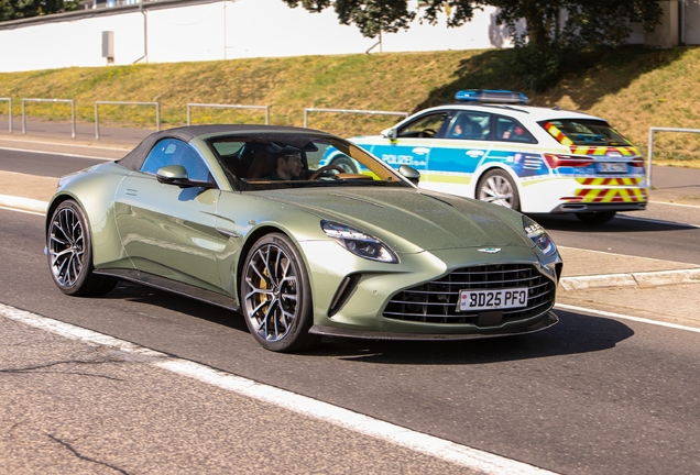 Aston Martin V8 Vantage Roadster 2025