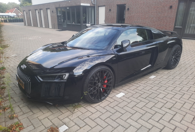 Audi R8 V10 Plus 2015