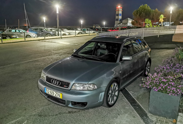 Audi RS4 Avant B5