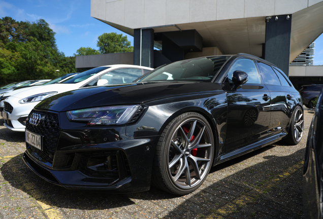 Audi RS4 Avant B9