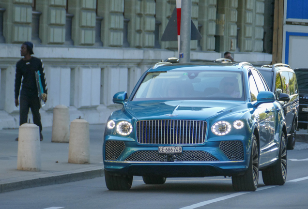 Bentley Bentayga Azure 2024