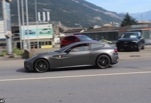 Ferrari FF