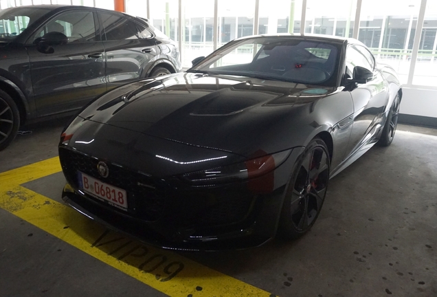 Jaguar F-TYPE P450 Coupé 2020