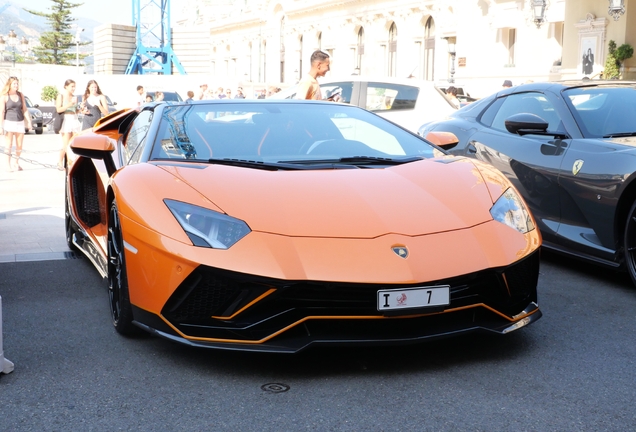 Lamborghini Aventador LP780-4 Ultimae Roadster