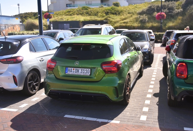 Mercedes-AMG A 45 W176 2015