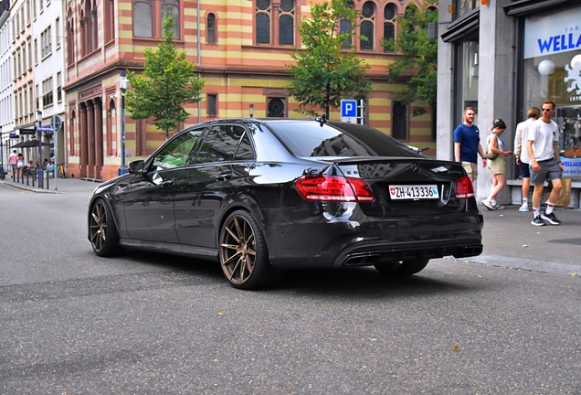 Mercedes-Benz E 63 AMG S W212