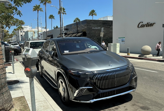 Mercedes-Maybach EQS 680 SUV