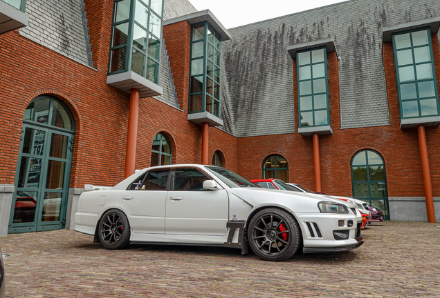 Nissan Skyline R34 Sedan