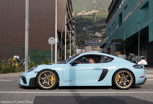 Porsche 718 Cayman GT4 RS Weissach Package