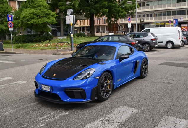 Porsche 718 Cayman GT4 RS Weissach Package
