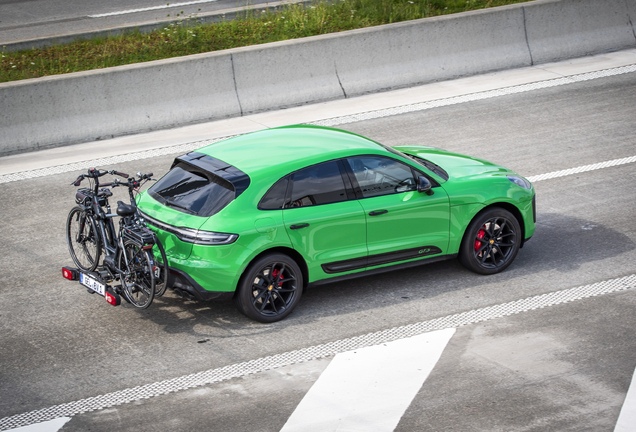 Porsche 95B Macan GTS MkIII