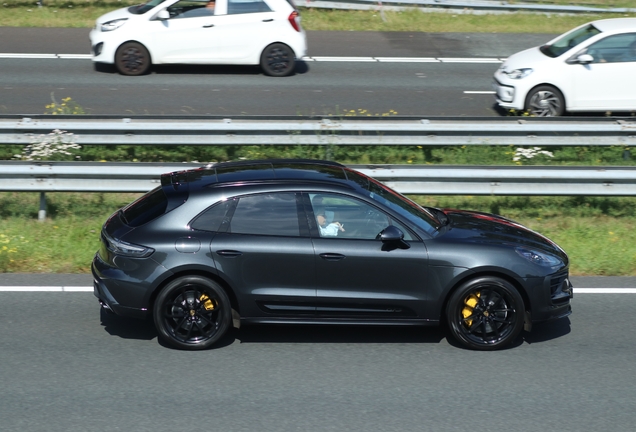 Porsche 95B Macan GTS MkIII