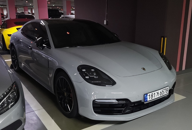 Porsche 971 Panamera Turbo MkI