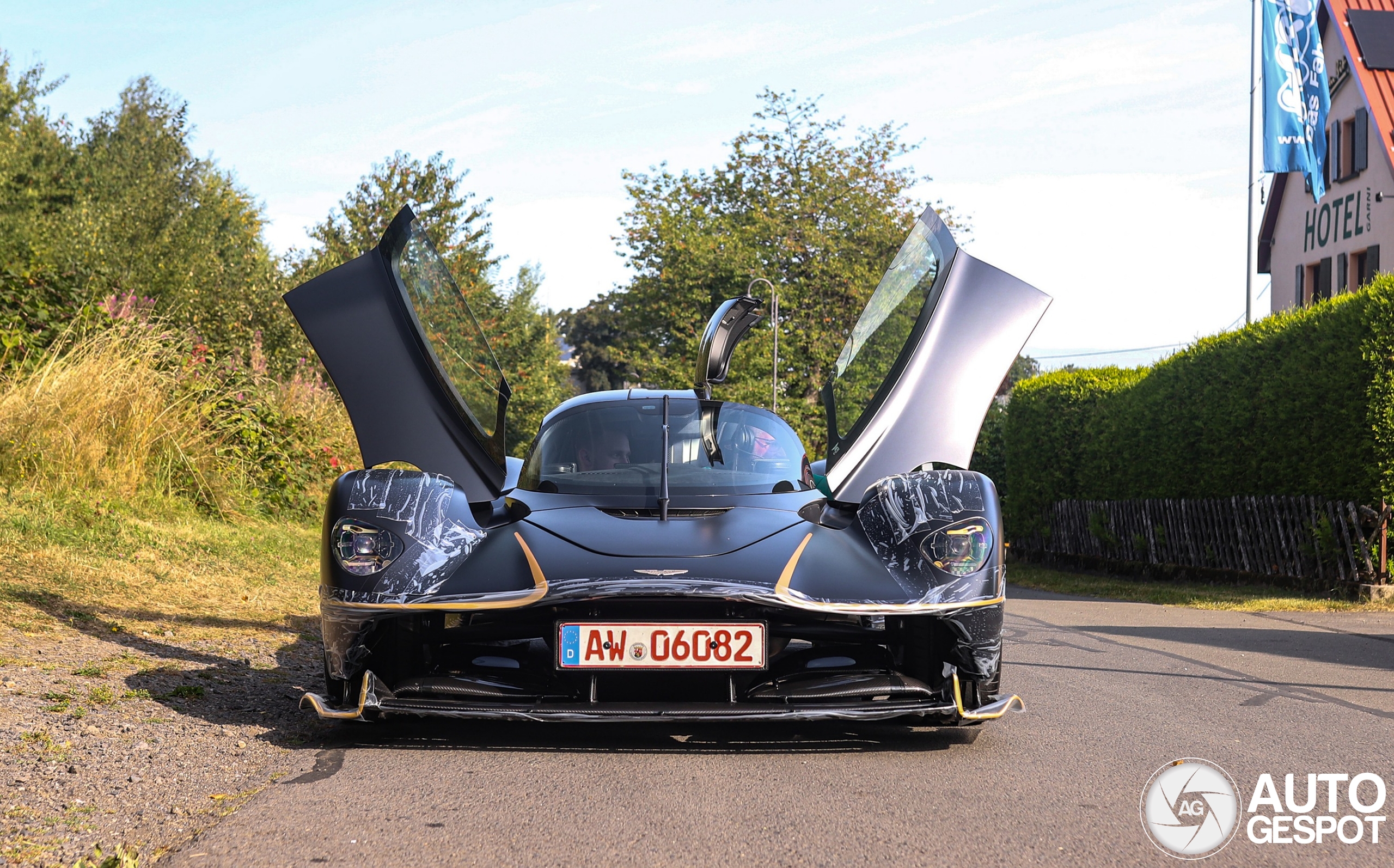 Deze Aston Martin Valkyrie is ook weer klaar voor zijn nieuwe baas