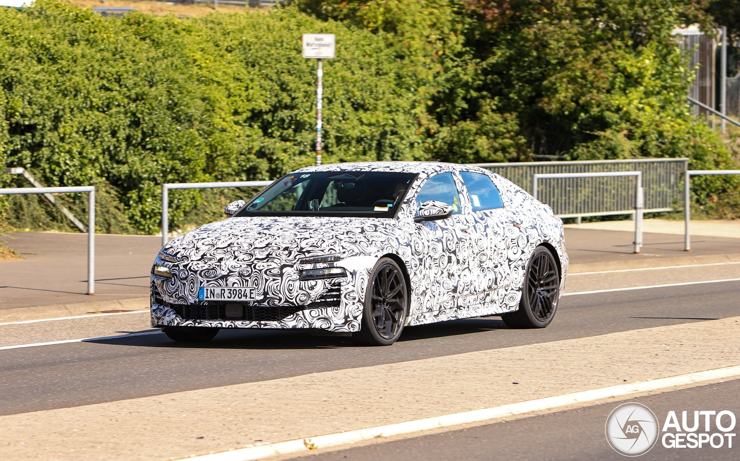 Audi RS6 Sedan E-Tron