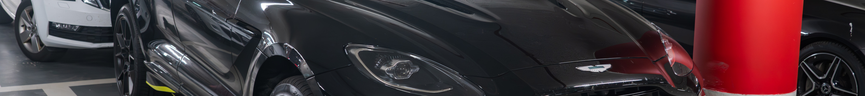 Aston Martin DBX707