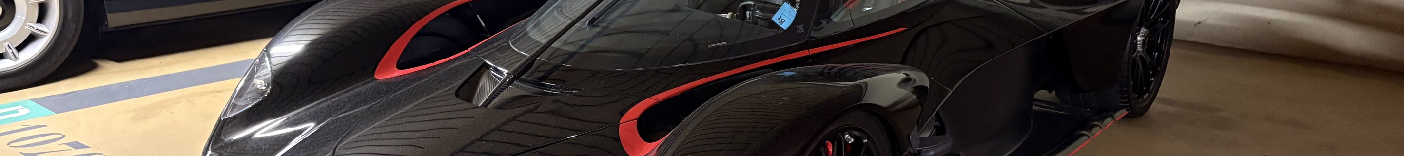 Aston Martin Valkyrie Spider