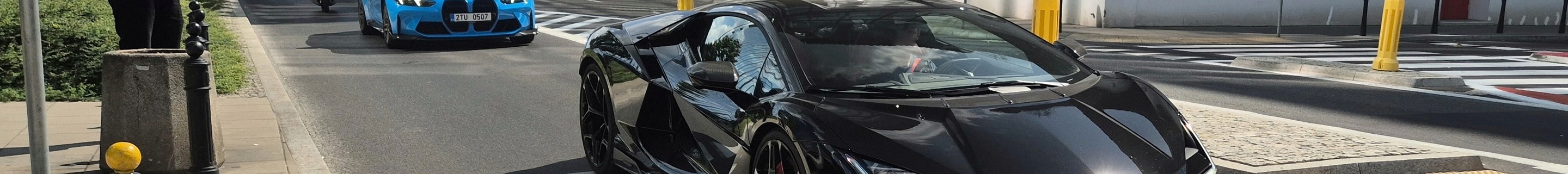 Lamborghini Revuelto