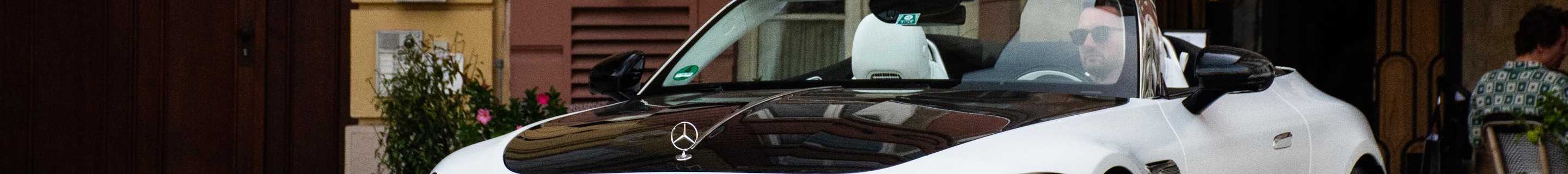 Mercedes-Maybach SL 680 Monogram Series