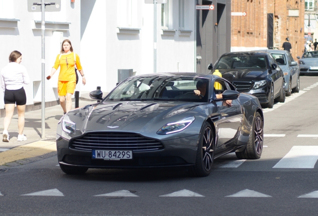 Aston Martin DB11
