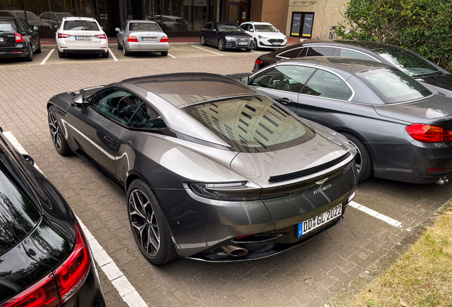 Aston Martin DB11