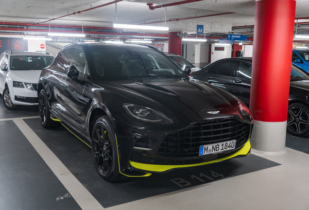 Aston Martin DBX707