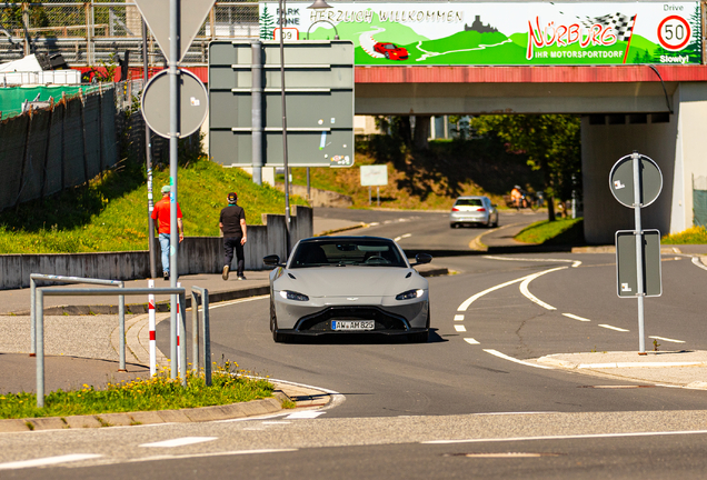Aston Martin V8 Vantage 2018