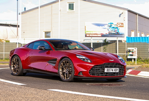 Aston Martin Vanquish 2025