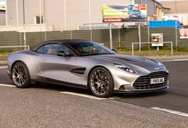 Aston Martin Vanquish Volante 2025