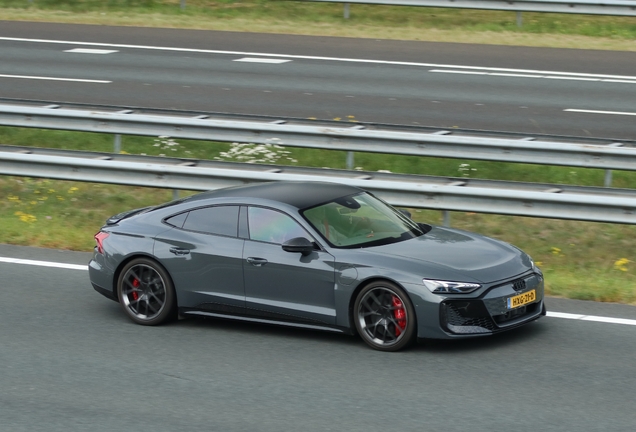 Audi RS E-Tron GT 2025