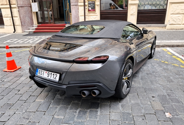 Ferrari Roma Spider